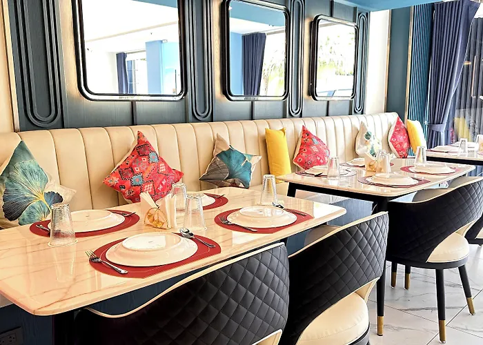 Hotel Sq Boutique 4*